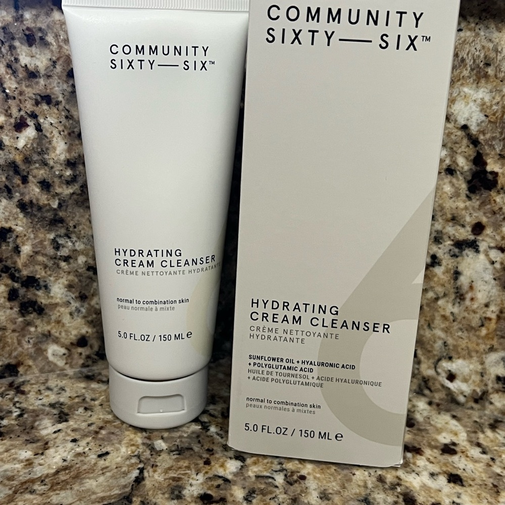 Community sixty six Hydrating Cream Cleanser -
